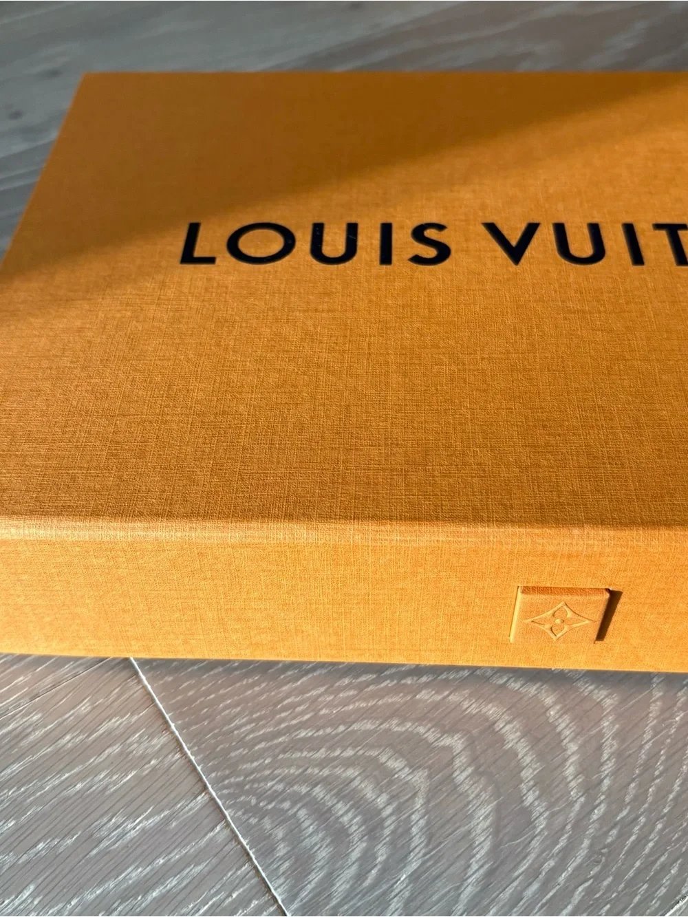 Louis Vuitton medium flat shirt gift box